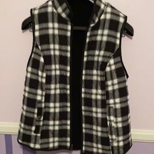 Women's Croft & Barrow® Reversible Sherpa Vest